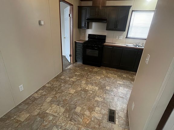4th image of 6027 Lake Dr #109