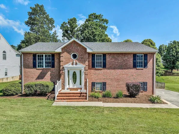 4727 Great Glen Dr, Salem, VA 24153