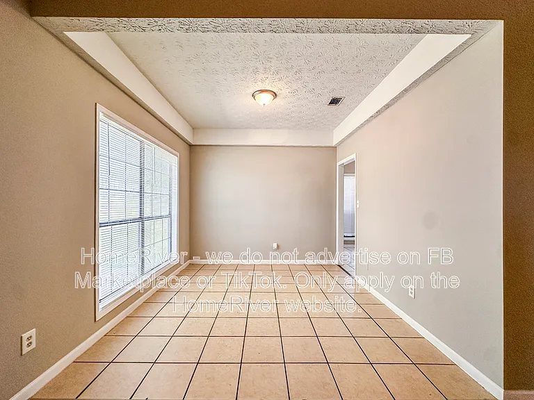 11647 Matthews Trl — Photo 7