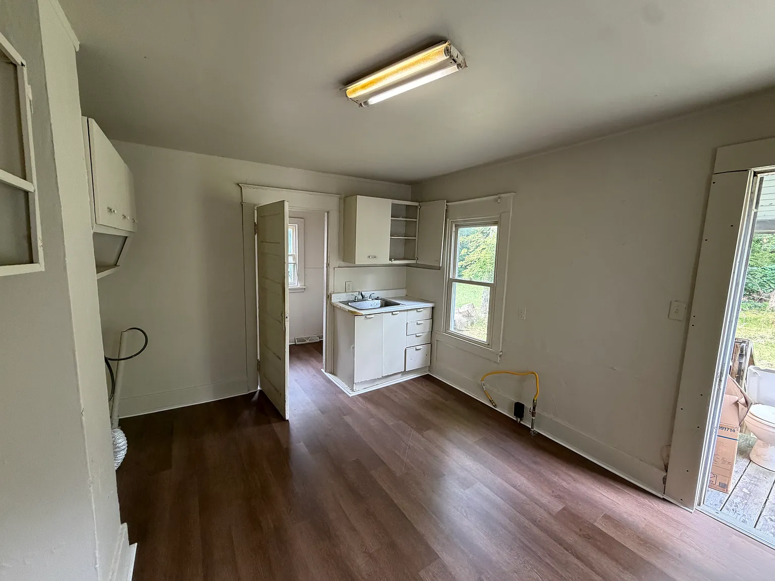 2 bed, 700 sqft, $950 — Photo 1