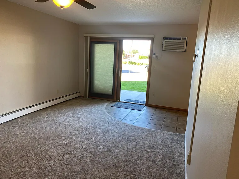 4460 S Poplar St #102 — Photo 29