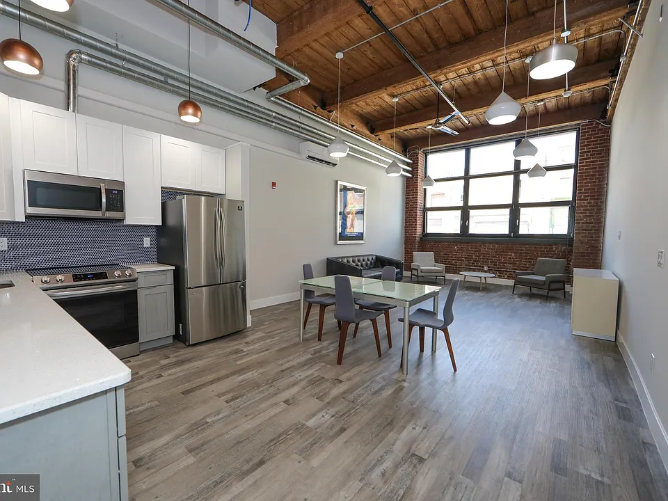 1825 E Atlantic St #105