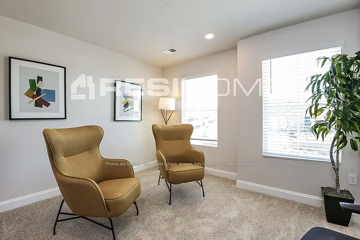 138 Aurora Ln — Photo 10