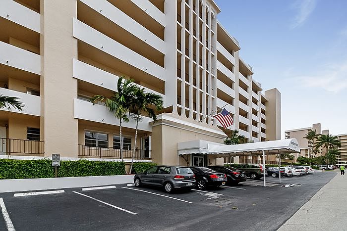 1st image of 3051 NE 48th St APT 605