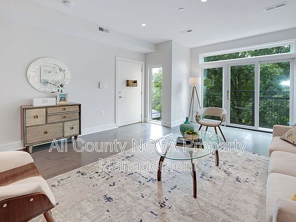 4th image of 3821 14th St NW #6