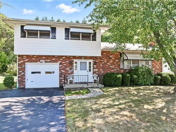 210 Todd Ave, Hermitage, PA 16148
