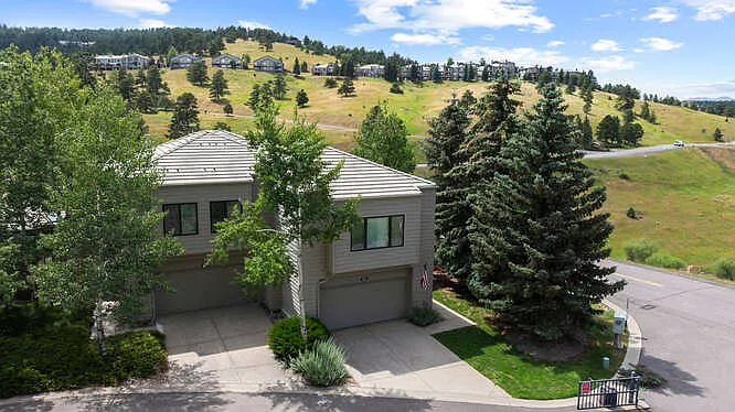 3 bed, 3.5 bath, 2787 sqft, $4,000 — Photo 4