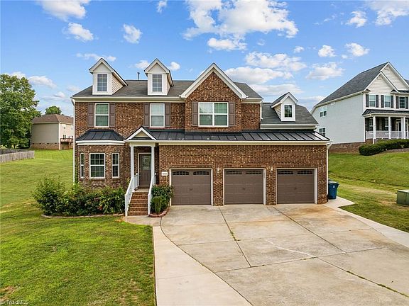 2nd image of 7606 Stoneykirk Dr