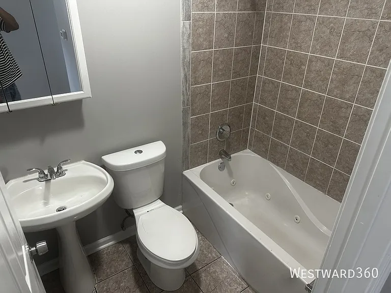 6344 S Rhodes Ave #3 — Photo 12
