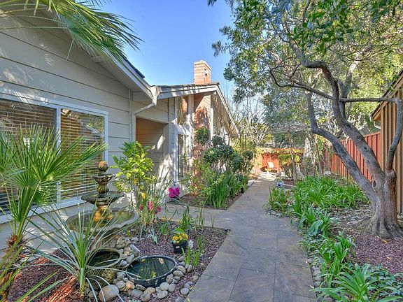 3rd image of 12168 Plumas Dr