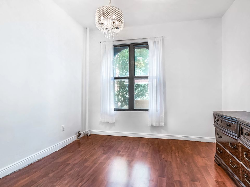 1st image of 228 E 13th St APT 5