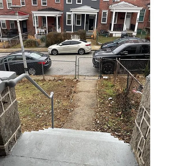 799 Linnard St — Photo 3