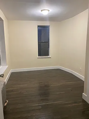 Rented by WIRE International Realty | media 2