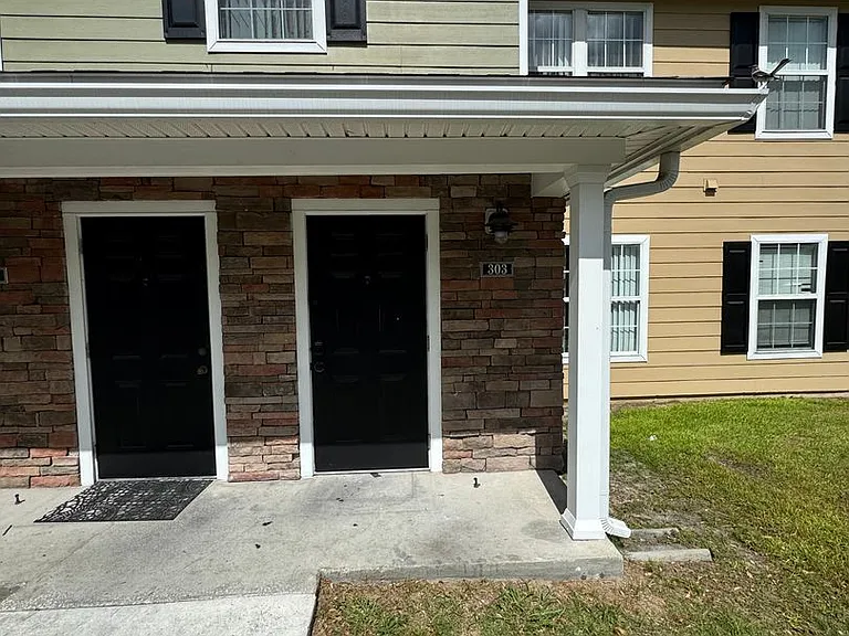 303 Lighthouse Rd — Photo 3