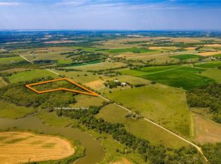 135 N 1150th Rd, Berryton, KS 66409