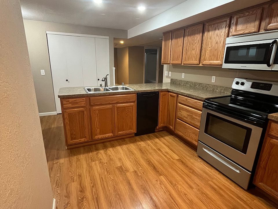 1st image of 743 Cook Ave #B