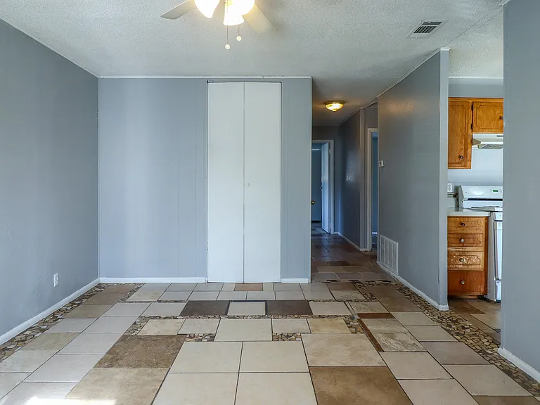 1309 Greenwood Ave — Photo 4