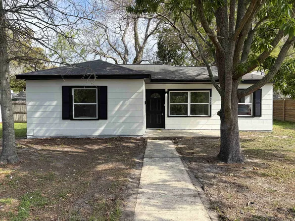 1728 State St, Biloxi, MS 39531