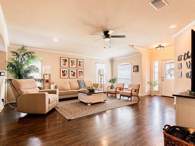 5513 Tama Dr — Photo 7