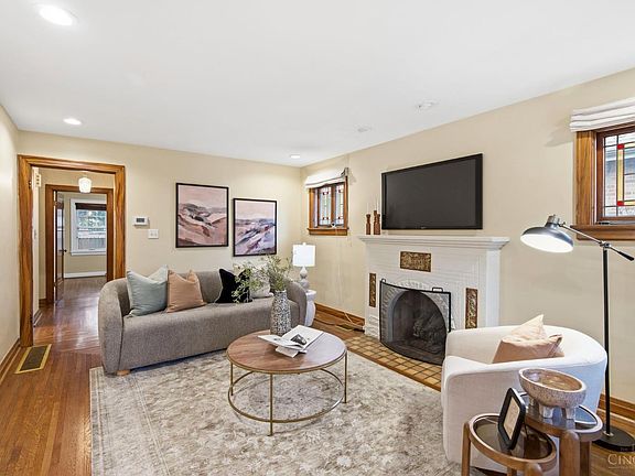 5th image of 3327 De Forest Dr