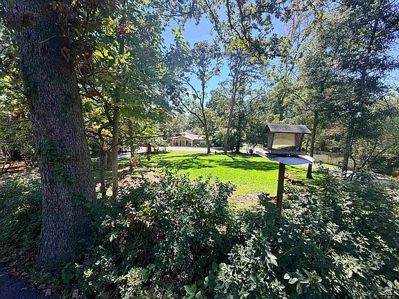 3rd image of 1205 Lake Cross Rd