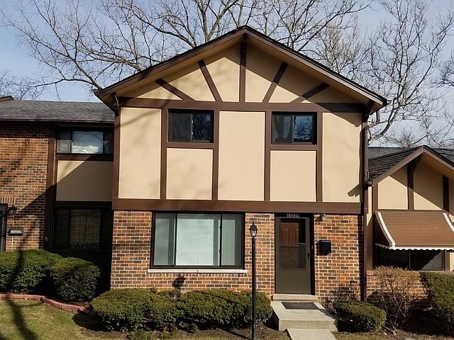 1st image of 1S239 Ingersoll Ln
