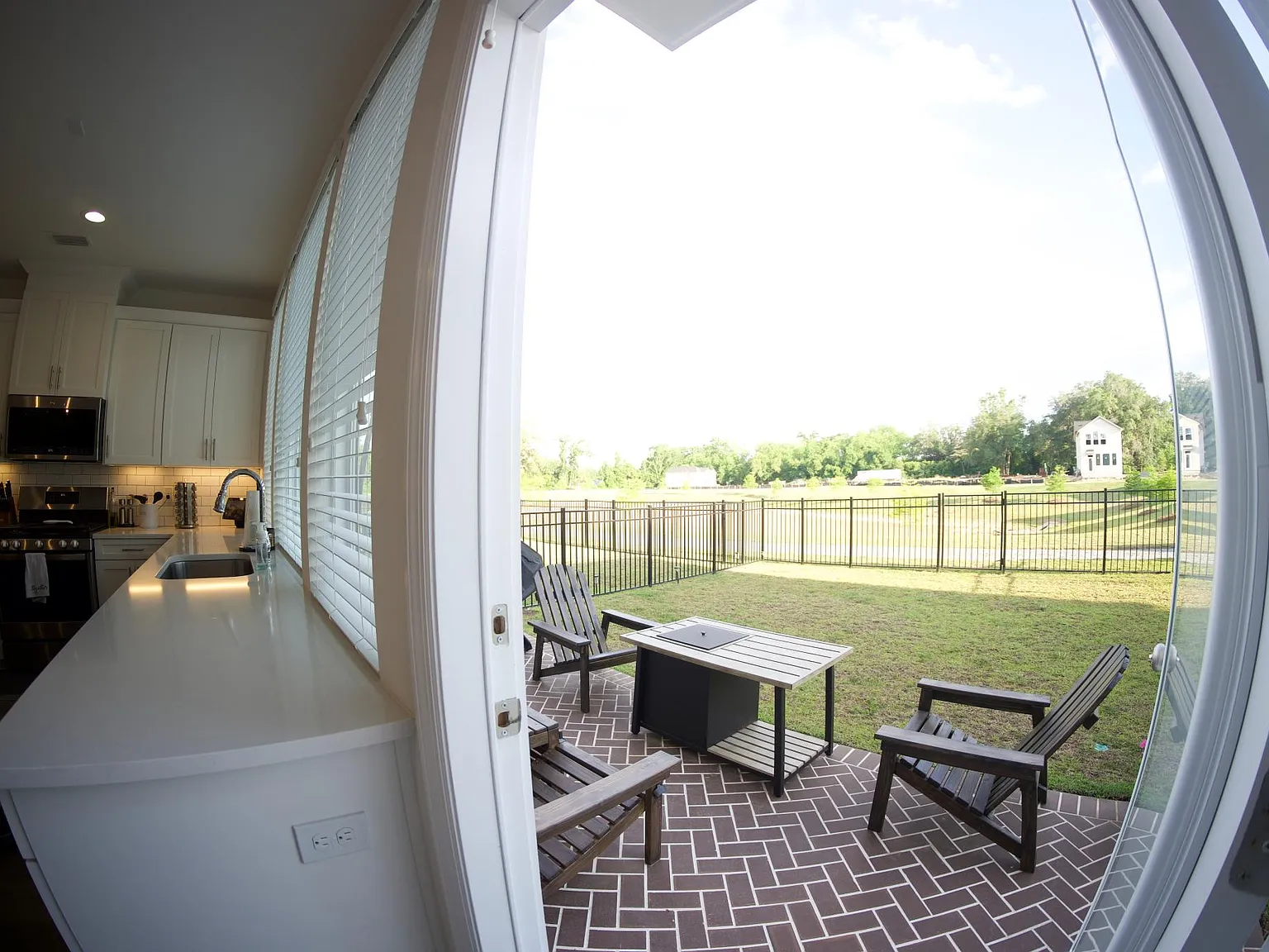 3 bed, 2.5 bath, 1804 sqft, $3,000 — Photo 4