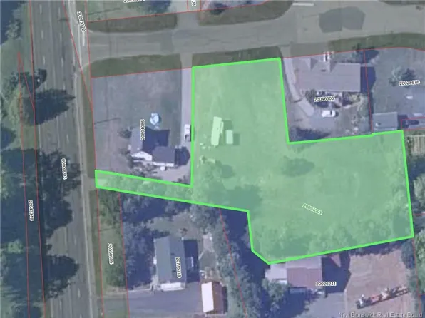 1586 Saint Peter Ave, Bathurst, NB E2A 3A9