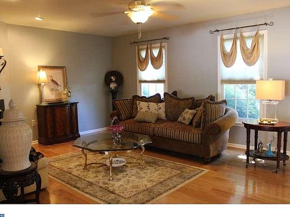 2nd image of 109 Deschler Blvd