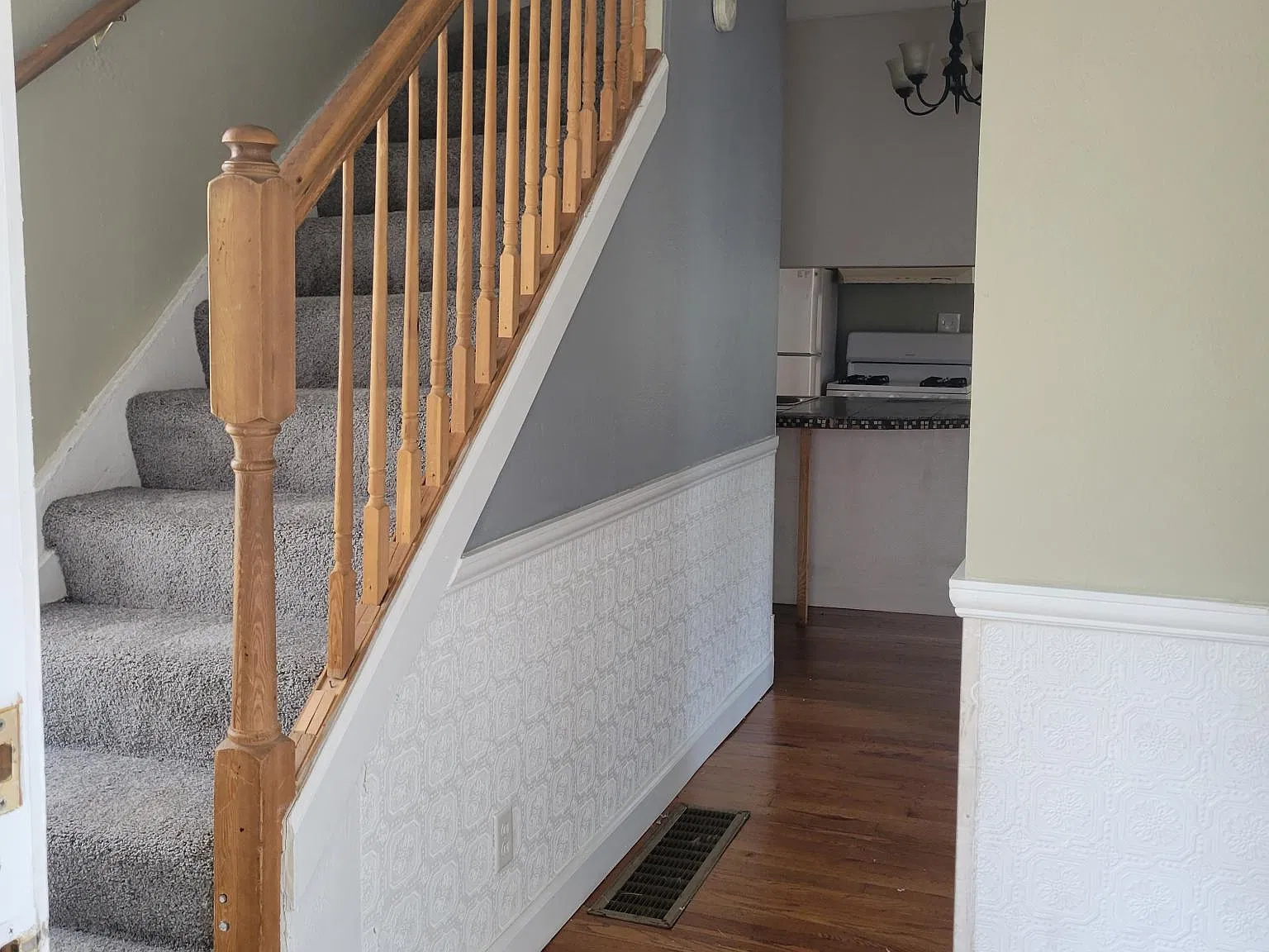 4 bed, 2000 sqft, $2,200 — Photo 3