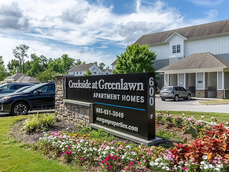 Creekside at Greenlawn Apartment Homes — Photo 25