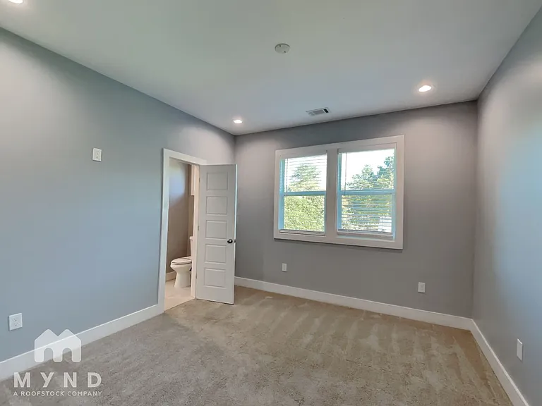 629 Windsor St SW — Photo 12