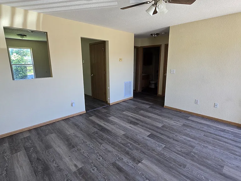 303 W Montgomery St — Photo 3