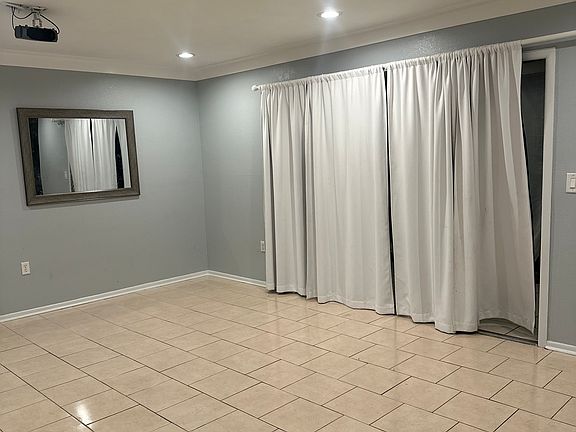 3rd image of 3808 Cortez Cir