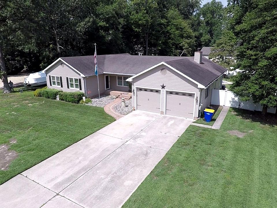 1st image of 29 Sioux Dr