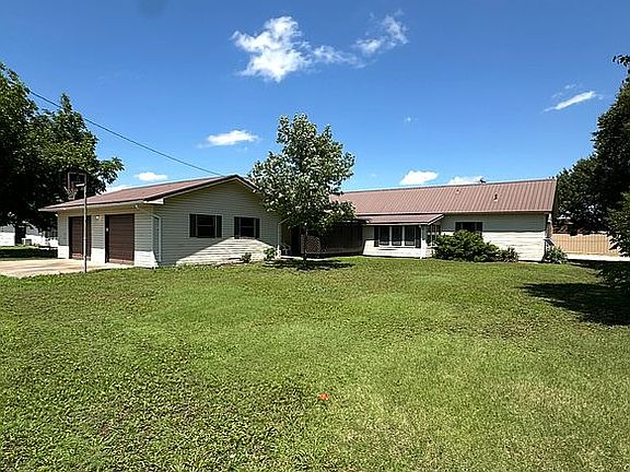 Spacious yard with Trees