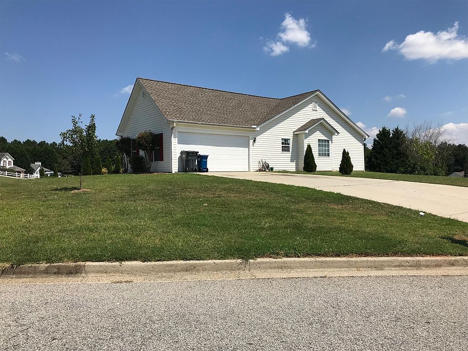 2nd image of 2883 Sam Calvin Dr