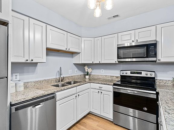 3rd image of 168 Summerwalk Cir