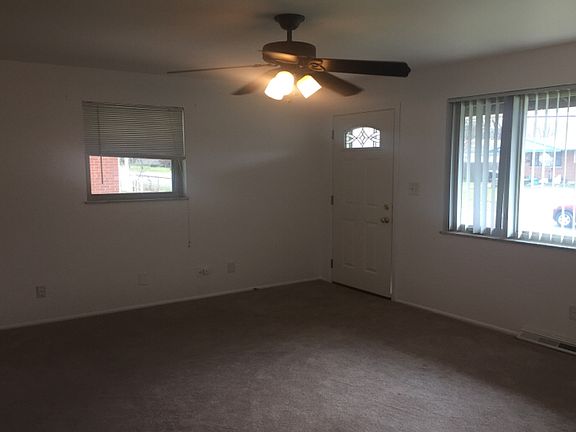 4th image of 3892 Beavercreek Cir