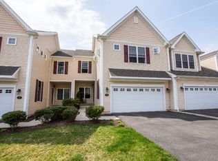 14 Chaplin St, Newington, CT 06111