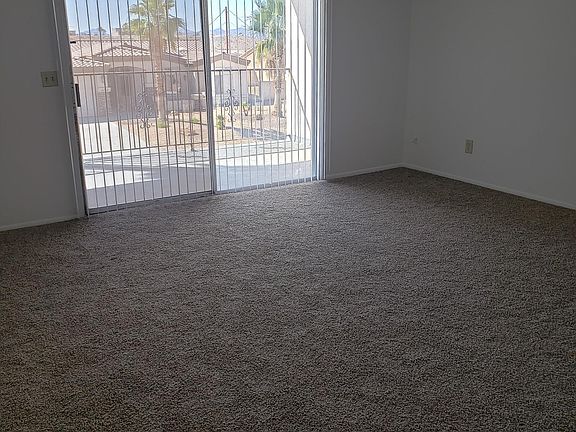 3rd image of 3125 Applewood Dr Unit 102
