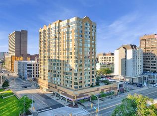 75 Riverside Dr E #1210, Windsor, ON N9A7C4