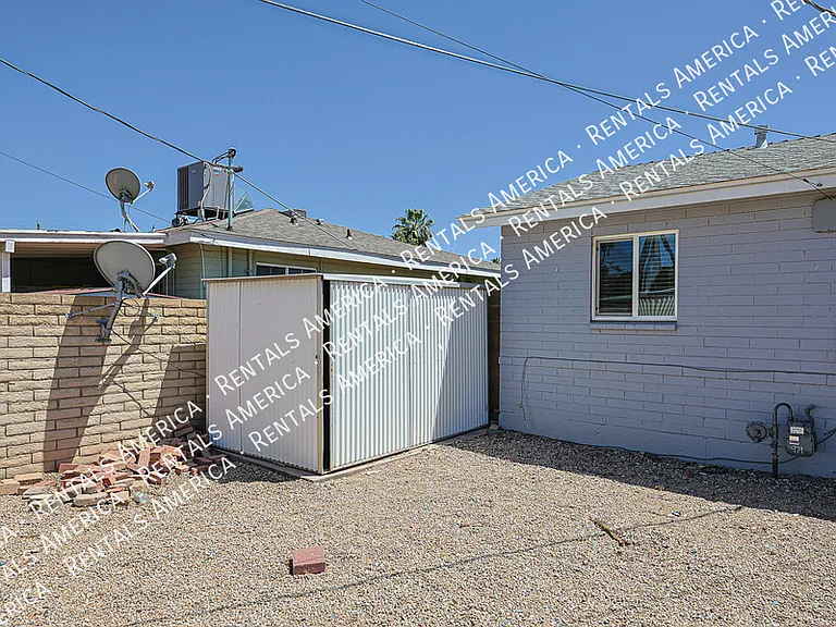 2114 W Myrtle Ave — Photo 26