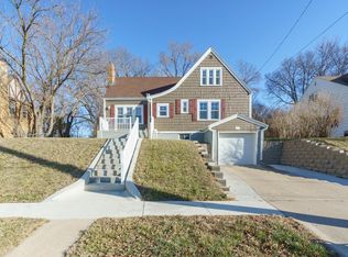 2824 Sunset Cir, Sioux City, IA 51104