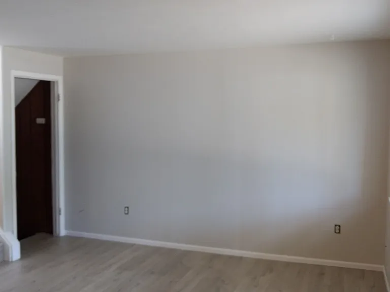 710 W Cleveland Cir — Photo 3