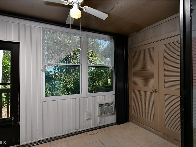 17502 Island Inlet Ct — Photo 14