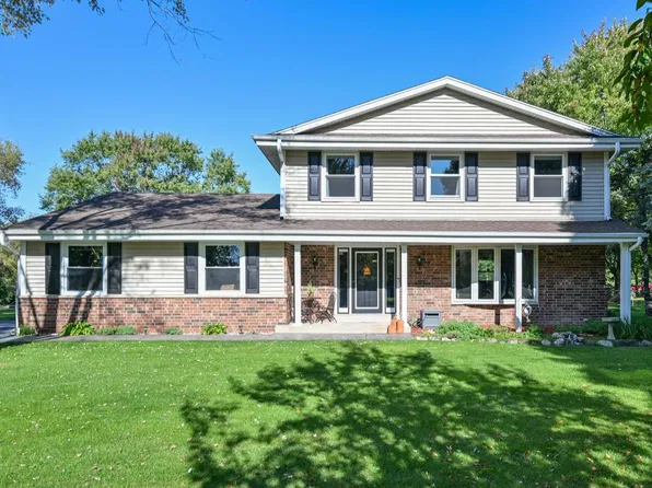 S70W22370 Sonoma WAY, Big Bend, WI 53103