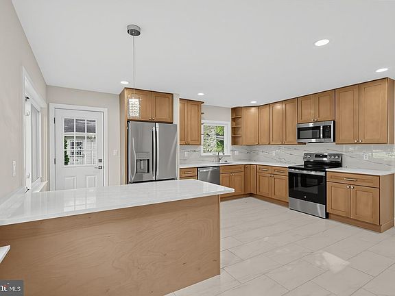 5th image of 7724 Green Valley Rd