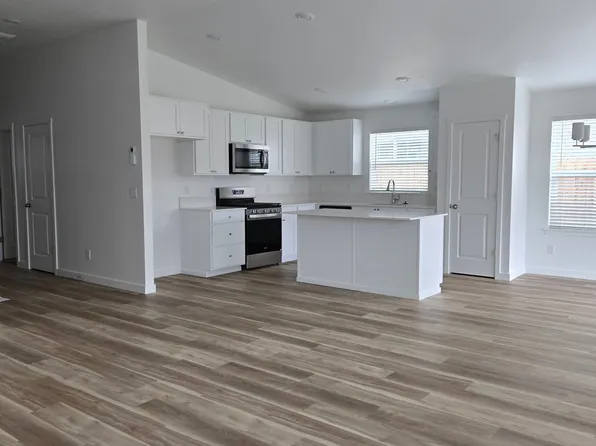 605 NE Mitchell St, Madras, OR 97741