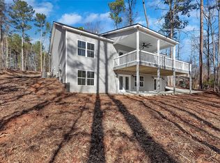 197 Riverbend Rd, Fair Play, SC 29643